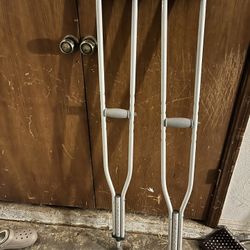 Crutches 