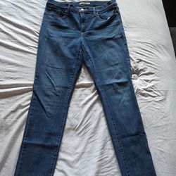 Levi's Womens Shaping Skinny Jeans size 31/11