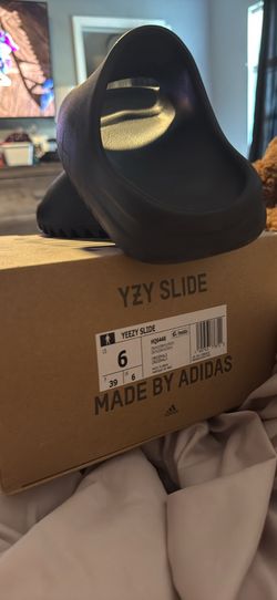 Yeezy Slides