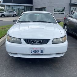 2004 Ford Mustang