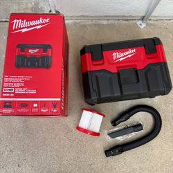 Milwaukee M18 18-Volt 2 Gal. Lithium-Ion Cordless Wet/Dry Vacuum (Vacuum-Only) - Brand New - Missing Utility Nozzle, sold as is