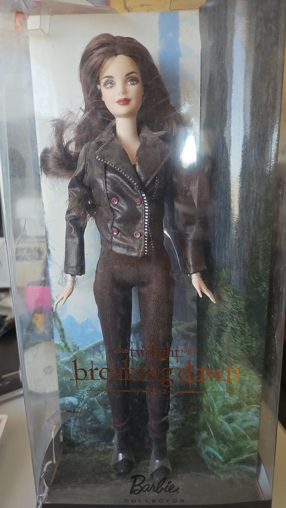 Twilight Saga Breaking Dawn Part 2 Bella Barbie Collectible Pink Label