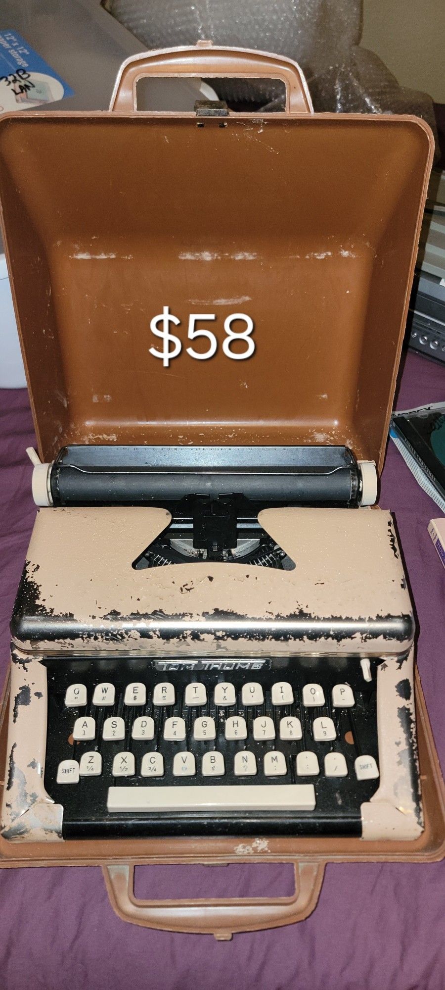 Vintage Tom Thumb Child's Typewriter Metal Toy Portable Nice brown/tan $58

Pick up in Harlingen near Walmart.
Antiques, Telephones & Flags