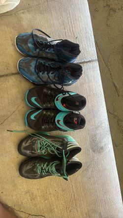 Kids basketball shoes