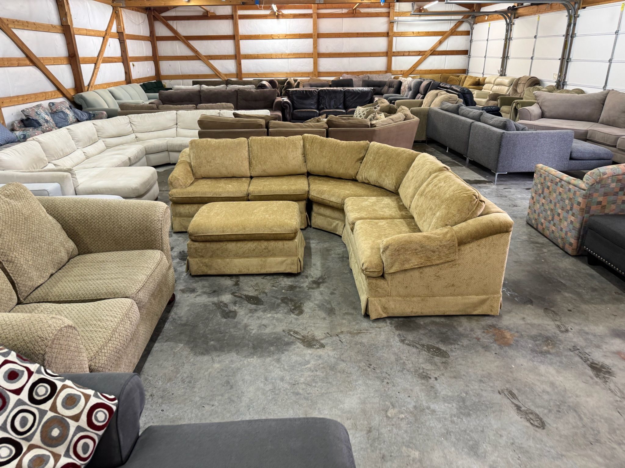 Sectional Couch (WE DELIVER)