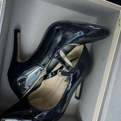 Petite Women’s Heals