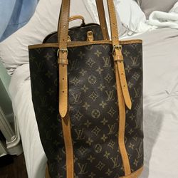Louis Vuitton bucket Bag