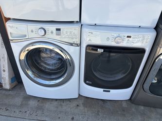 Whirlpool duet and Maytag  Washer and gas dryer  Excellent working condition  Heavy duty  W27 D31.5 H76 Washer 4.4 cu ft Dryer 7.4 cu ft 3 months warr