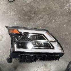 Nissan Armada 2023 Headlight Right Side