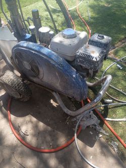 Graco gh300 gently used great paint sprayer sells new for 12,000 need to sell today come get it for $1,000