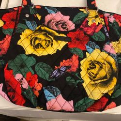 Vera Bradley Matching Set With Sunglasses Case, Large Tote Bag, Medium Tote Bag, Cosmetics Bag, Smart Phone Wristlet Value $270