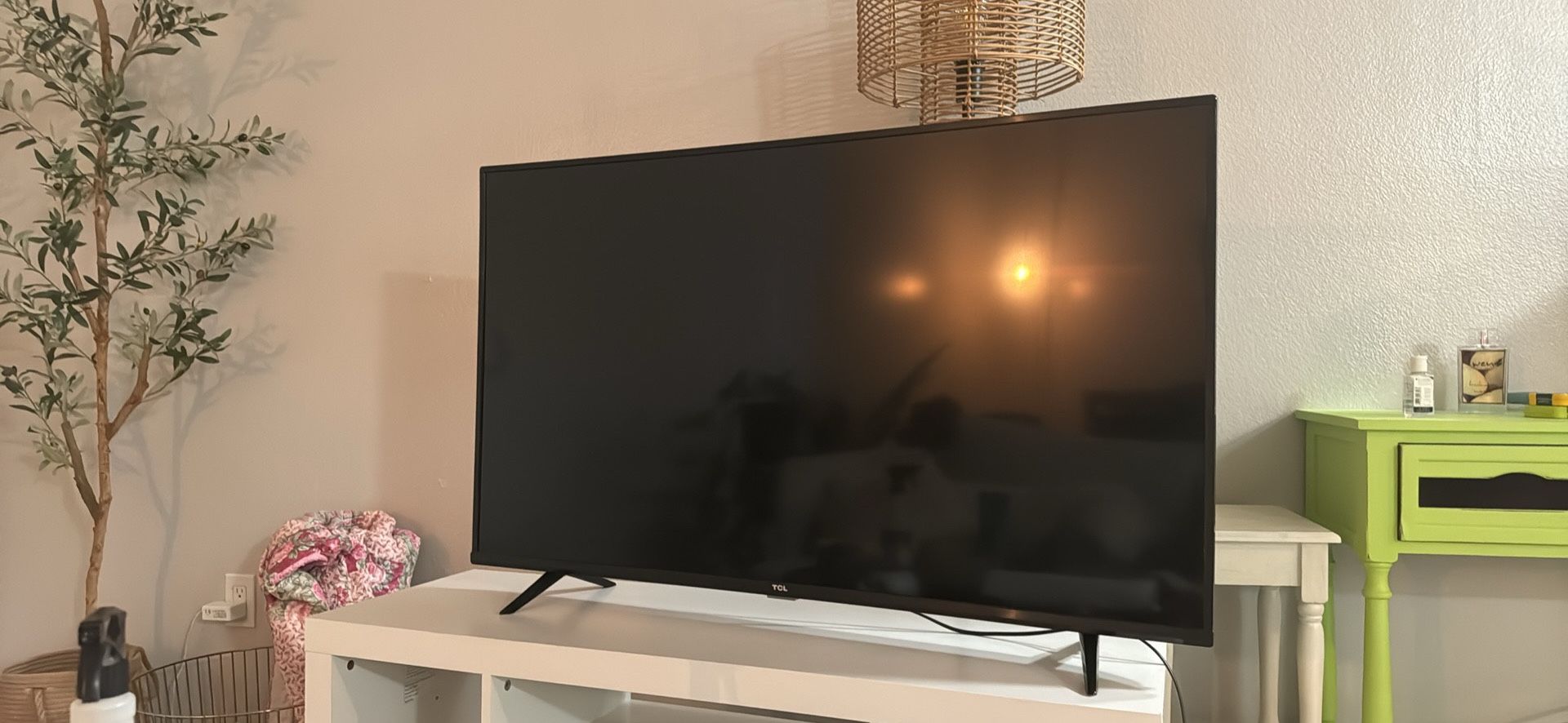 50 Inch TCL Smart TV