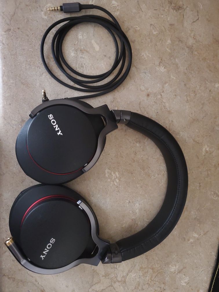 Sony studio headphones/beats buds