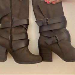 Boots Size 7