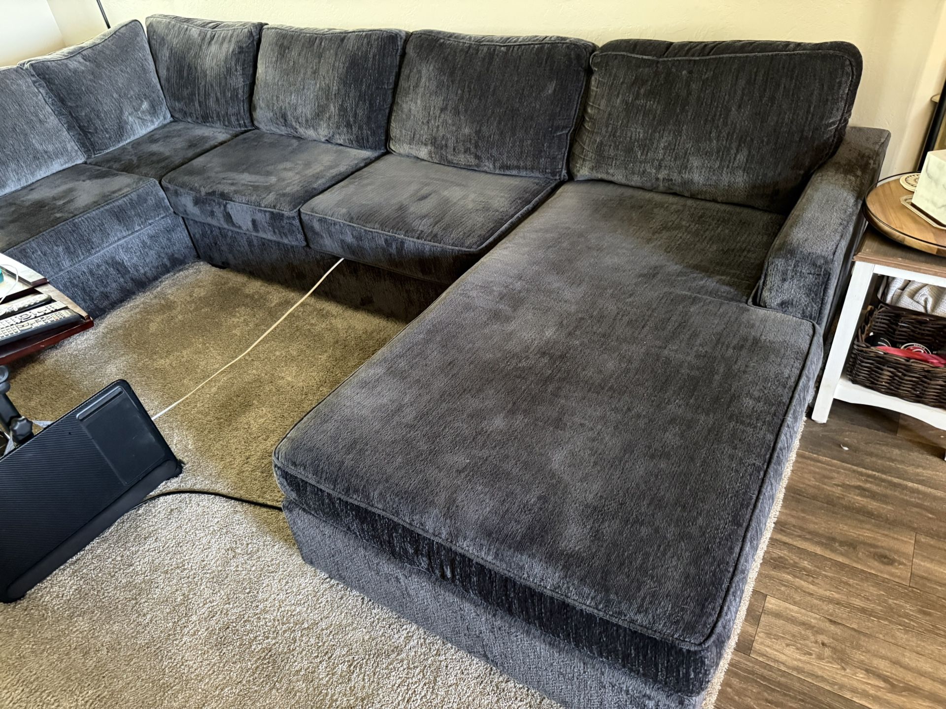Living Spaces Furniture 3 pc Sectional - Like New