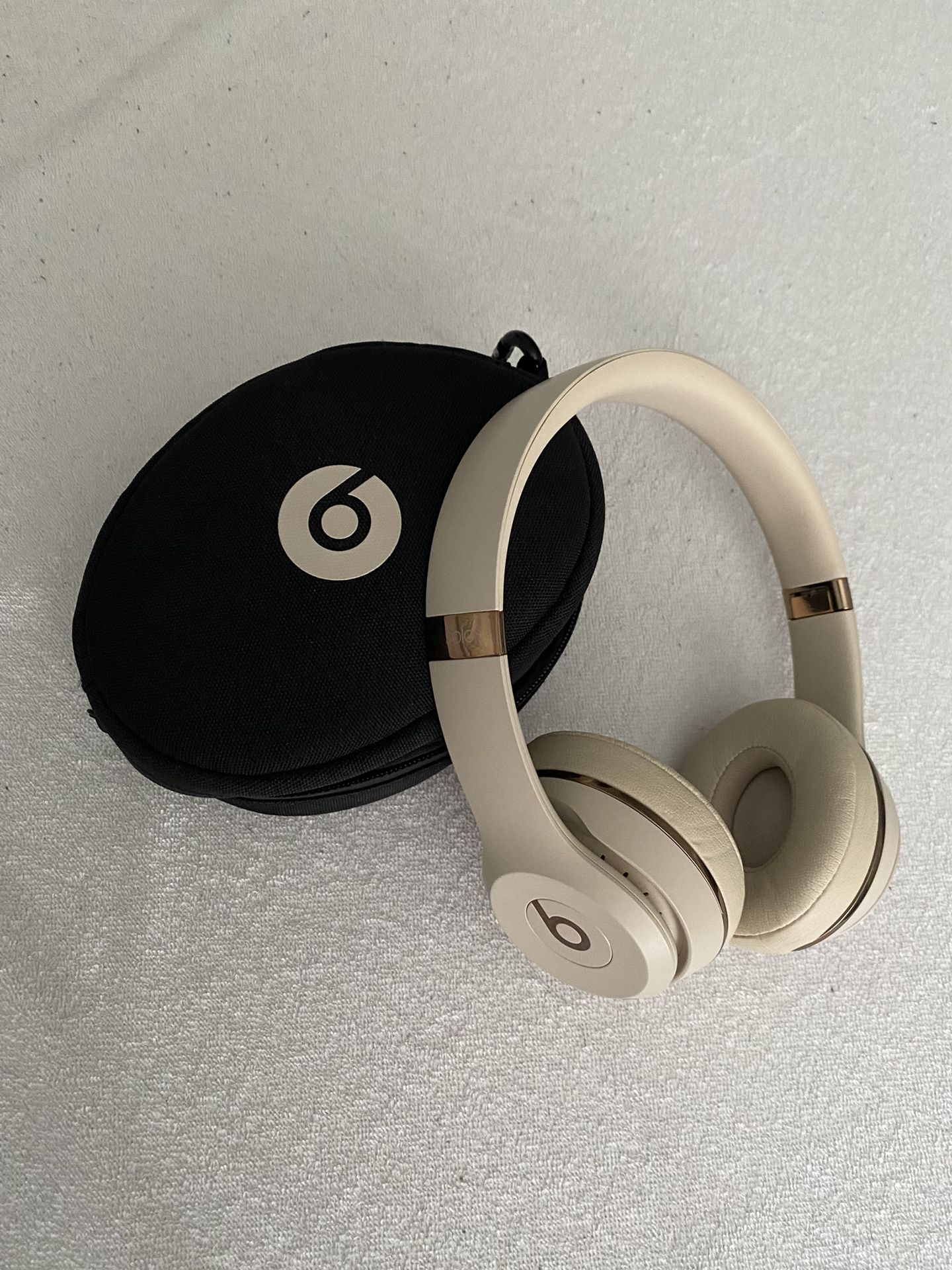LIMITED EDITION!!! Beats by Dr. Dre Solo3 Wireless - BEIGE