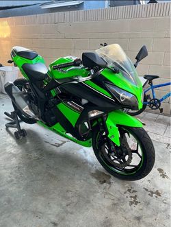 Ninja Kawasaki 2013 300cc