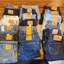 Levi Jeans 501-505-512 they are all different sizes see pictures for details and sizes!