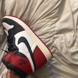 Jordan 1 Black Toe 