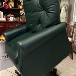 Green Lift Recliner By Medlift