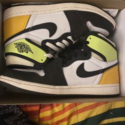 Jordan 1 Volt Gold 