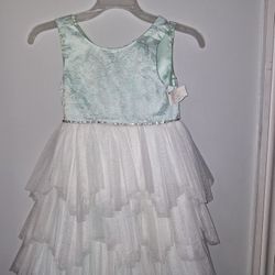 Toddler Girl Dresd. Size 6x