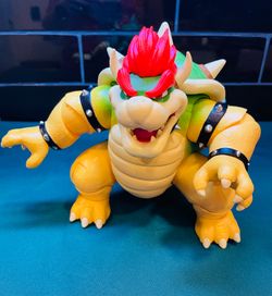 Fantastic toy! Nintendo The Super Mario Bros movie Bowser figure with fire breathing effect