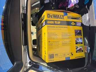 DeWalt 4400 PSI Professional Gas Pressure Washer