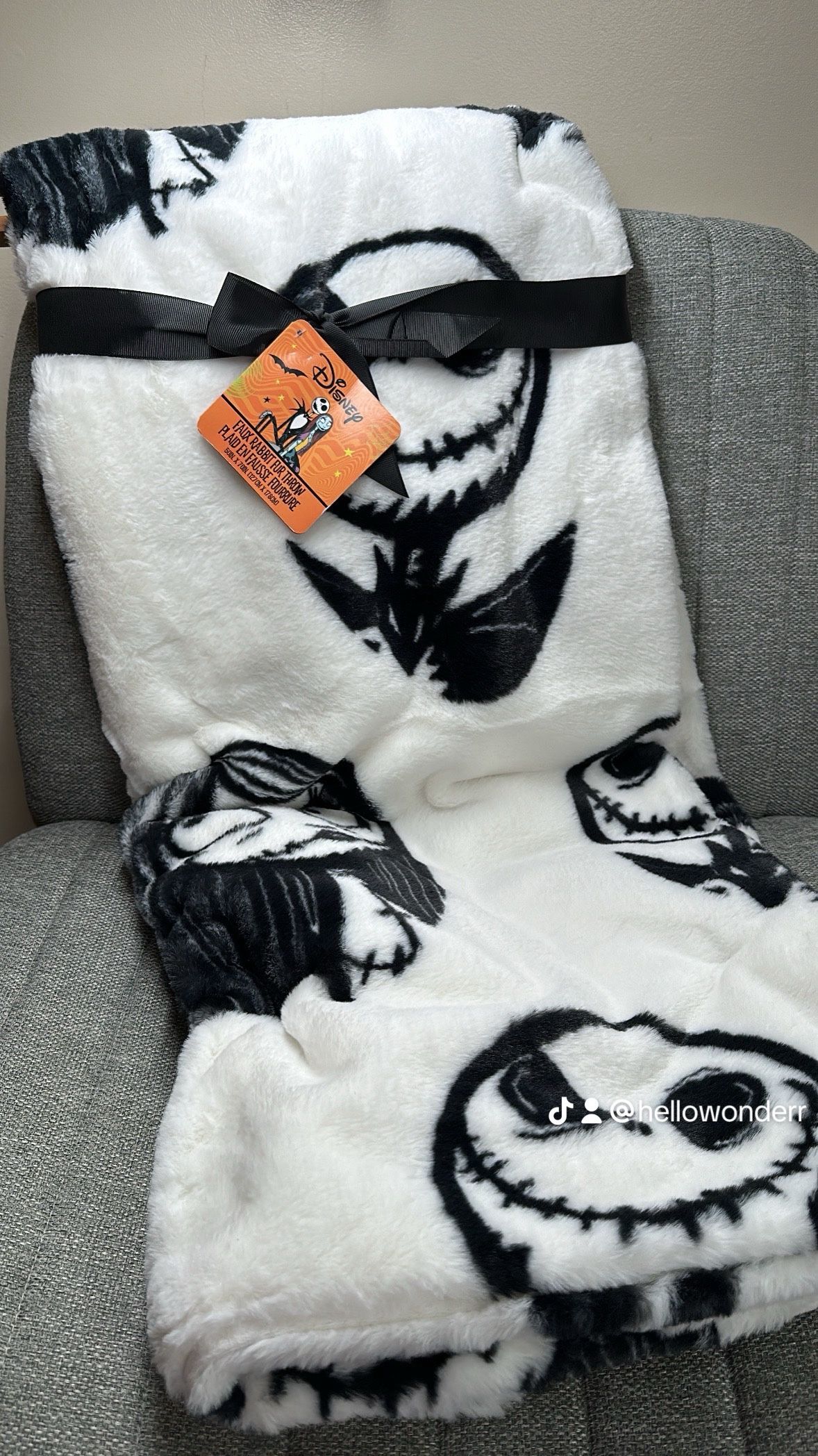 Jack And Sally Throw  Blanket 