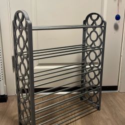 Collapsible shoe rack