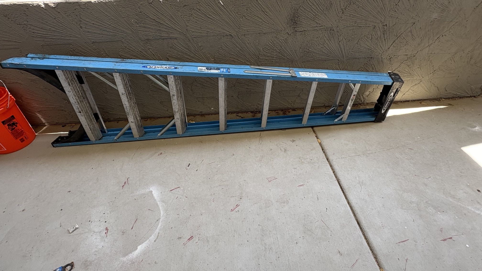 8’ Blue Ladder, Fold Out