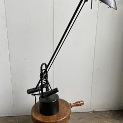 Vintage mechanical desktop lamp