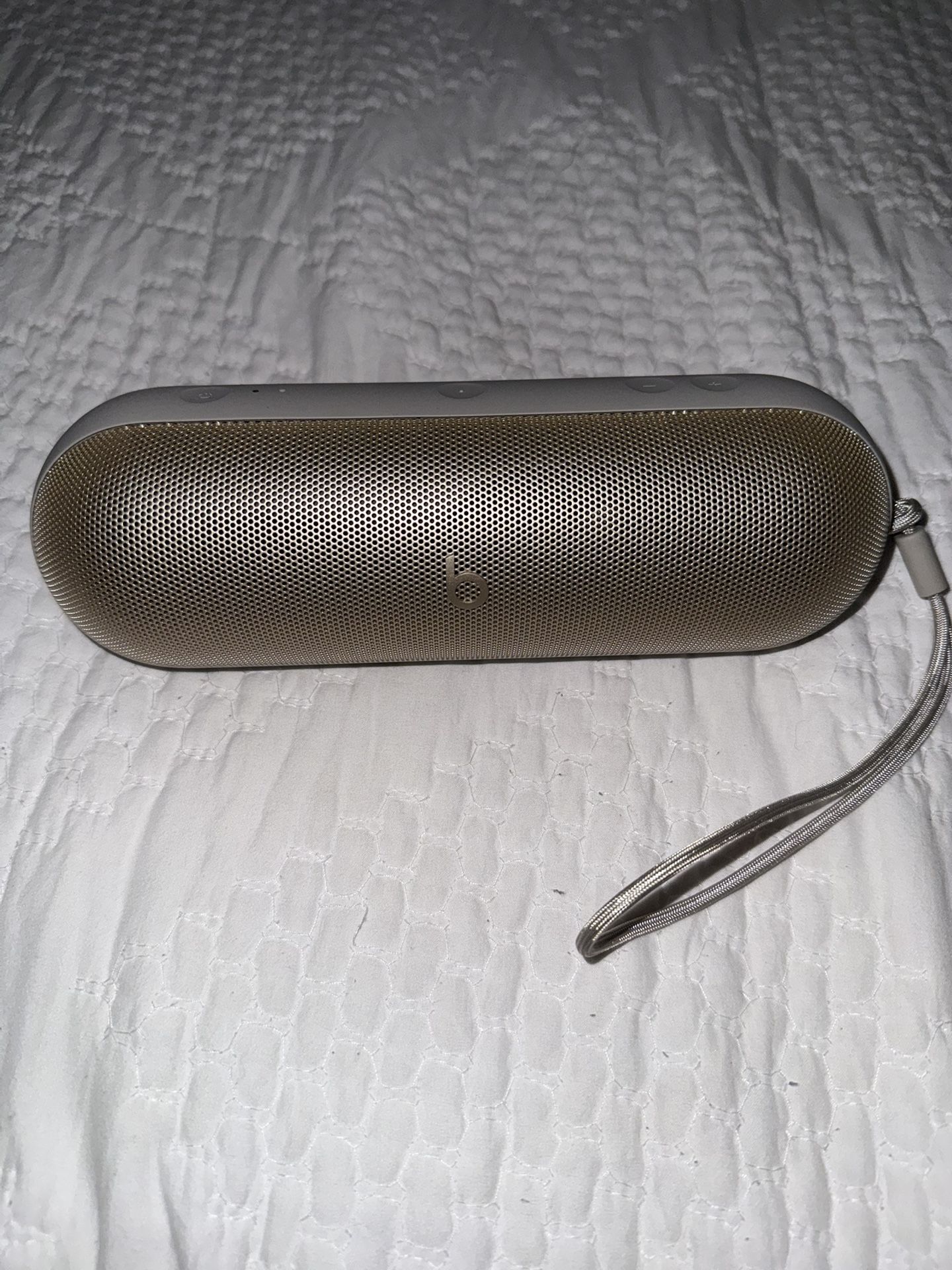Beats Pill Wireless Bluetooth Speaker