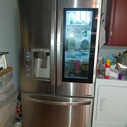 Refrigerator Good Condition 