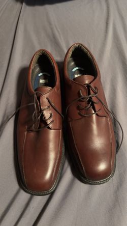 nunn bush brown dress shows men’s size 12