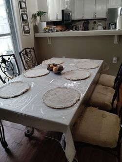 Dining table whit 6 chair