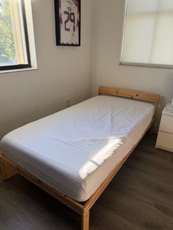Twin bed with memory foam mattress