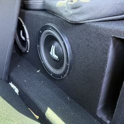 2 JL Audio 8w0 With Vented Box! 