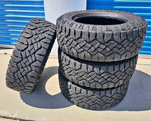 275 65 18 Goodyear Tires Con 80% de Vida Las 4
