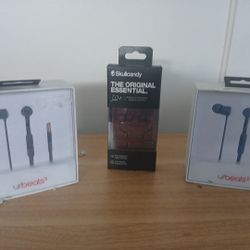 Earphones 