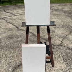 Artist easel + canvasses