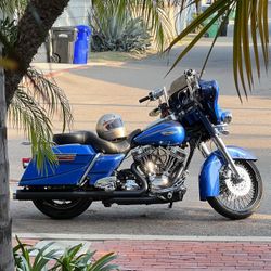 2007 Harley Davidson FLHTCUSE