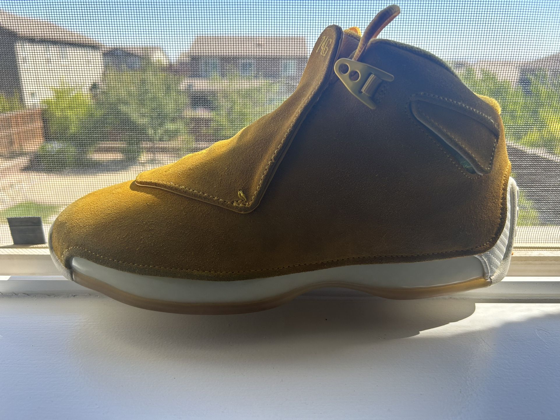 Air Jordan Retro Size 9.5m. 139$