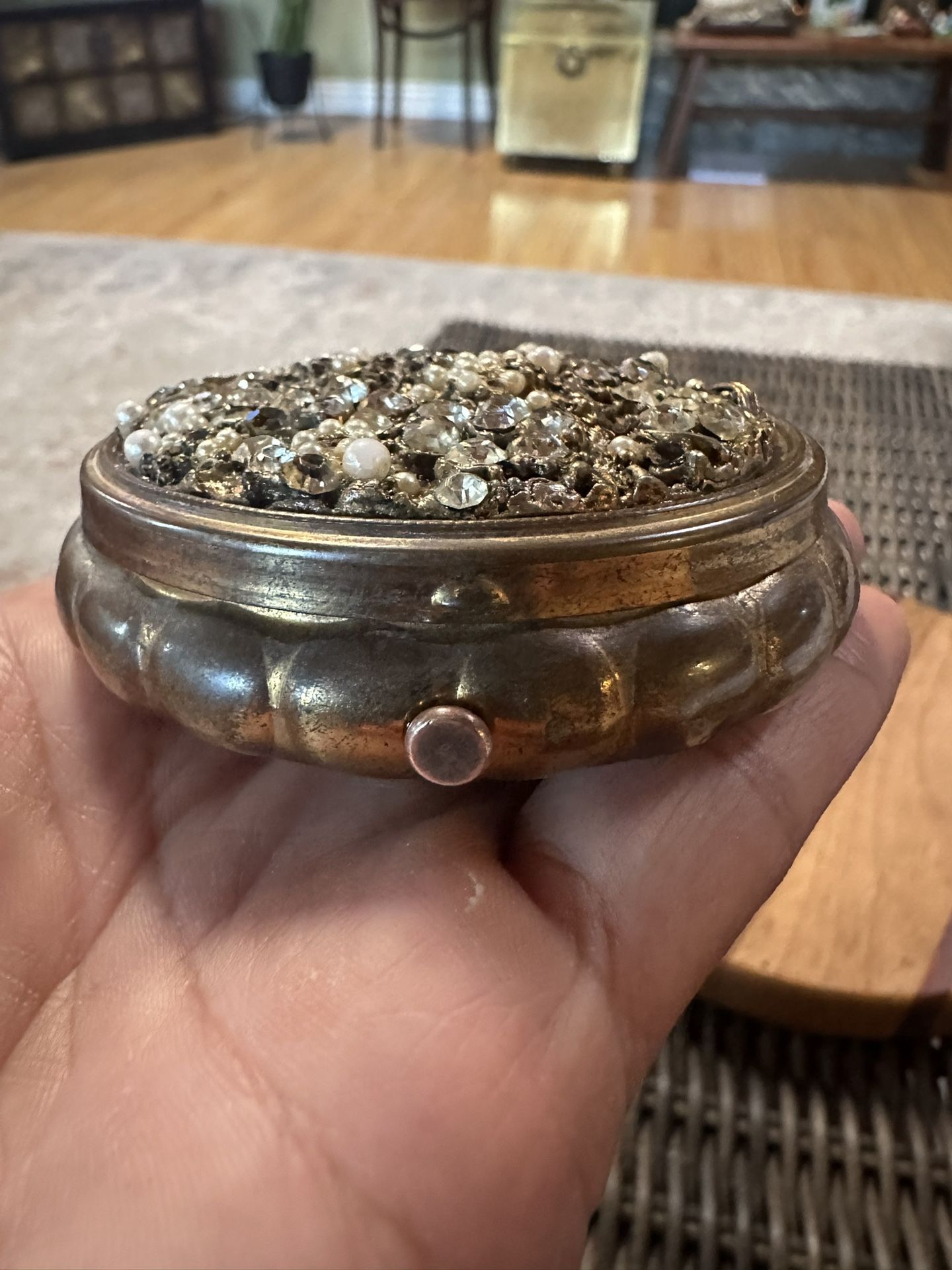 Vintage 1940's Oval Rhinestone Studded Dorset Fifth Avenue Powder Compact, Good Condition