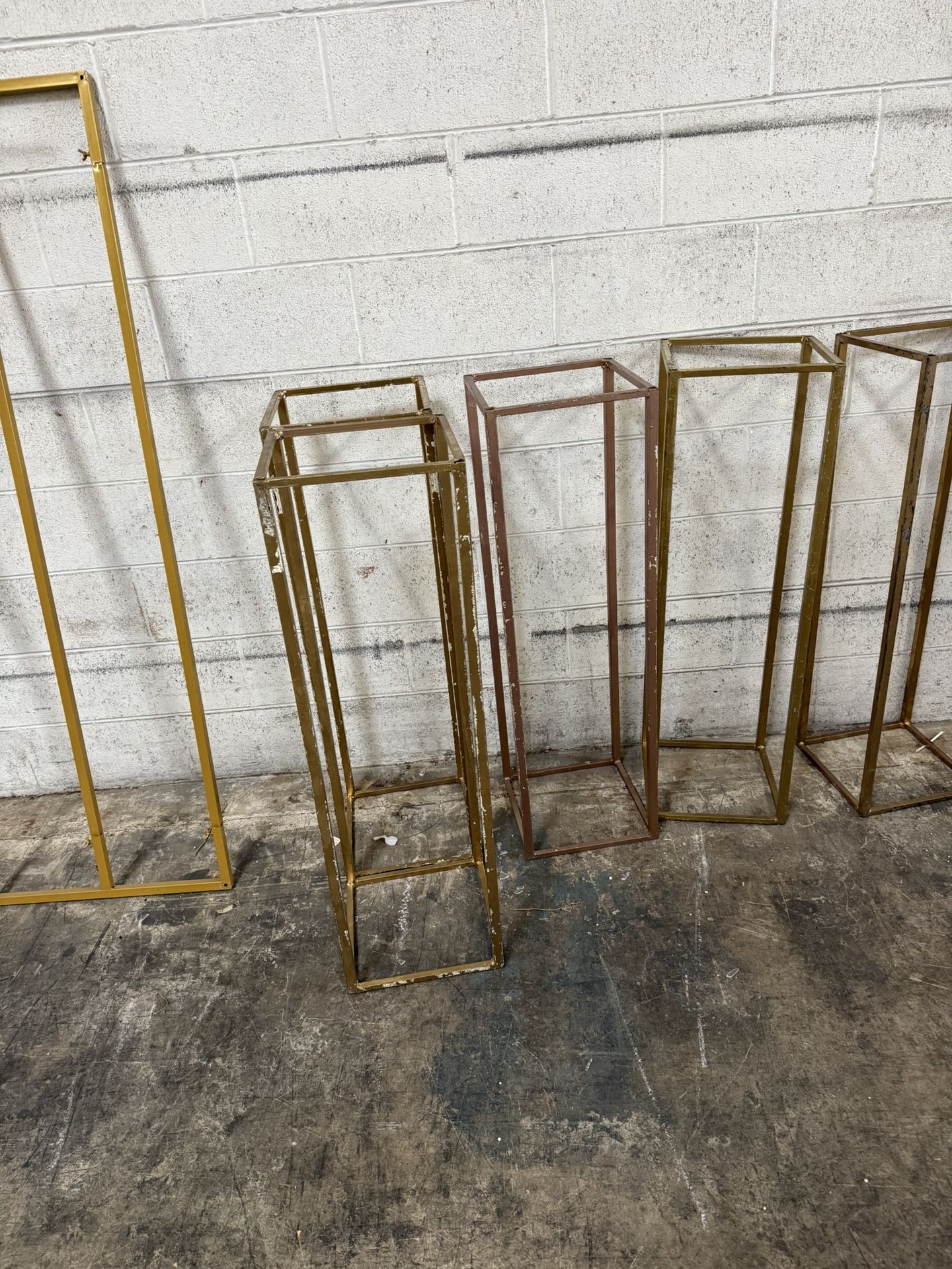 It’s a metal used for wedding party. I have seven.