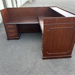 OFFICE DESK RECEPTIONIST DESK 