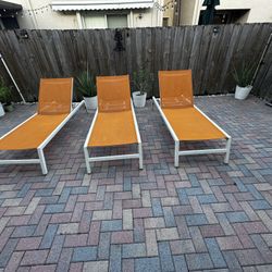 Great Opportunity . 3 reclining pool chairs, Kannoa Brand . Good Condition.look Price I Amazon they do not heat up in the sun