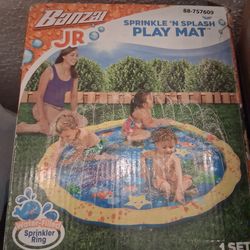 Sprinkle water  play mat