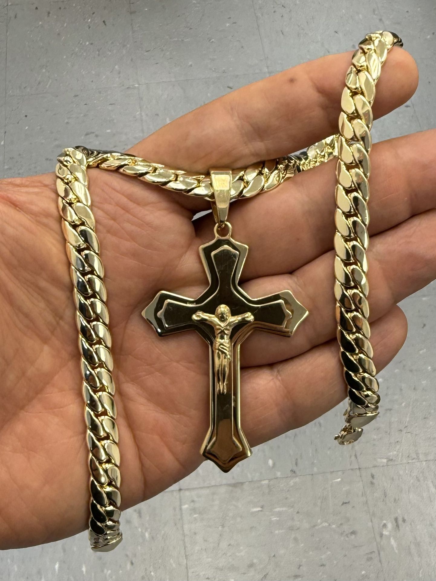 Yellow Gold Cross pendant and Cuban necklace 🔥🔥🔥