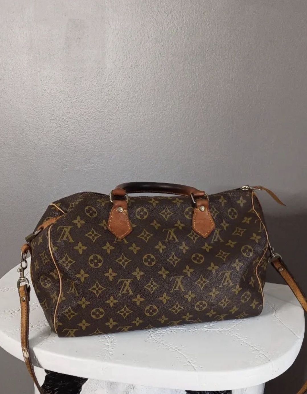 Louis Vuitton Purse Real authenticated with strap for Sale in Downey, CA -  OfferUp